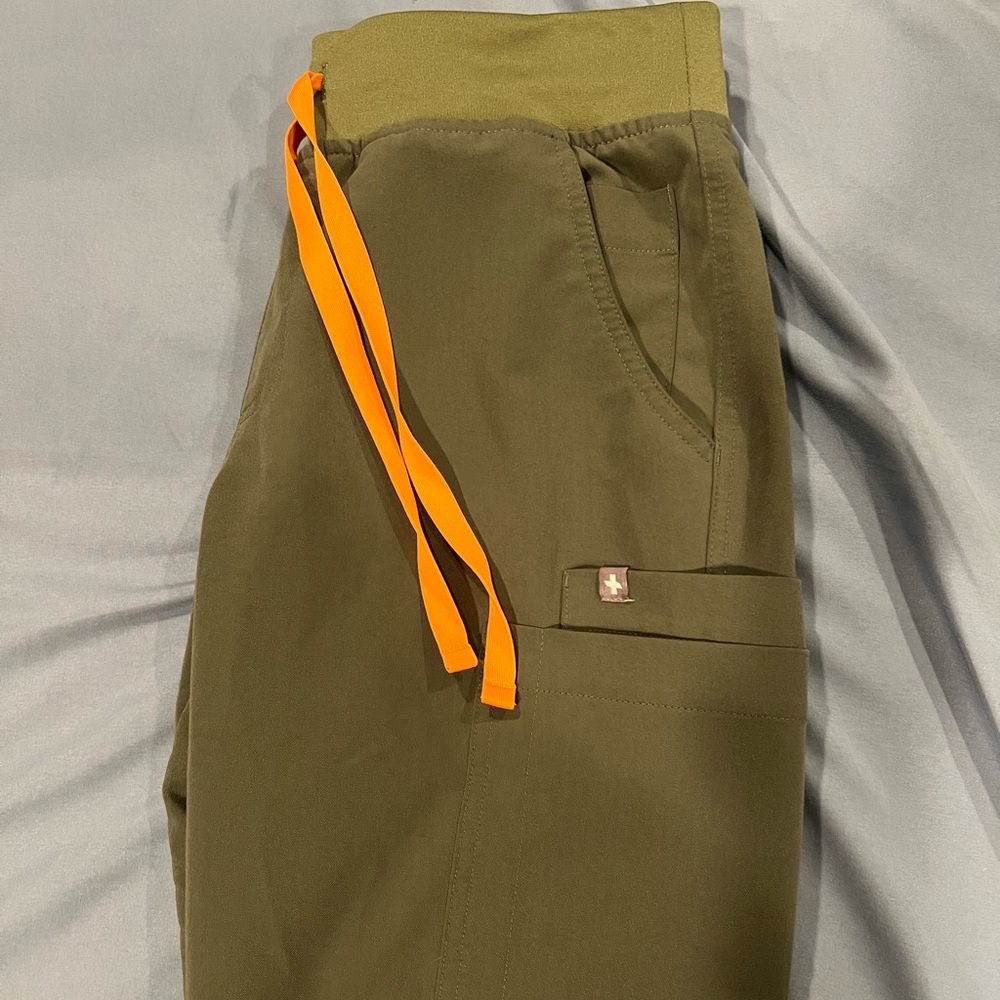 Figs Yola Skinny Scrub Pants 2.0